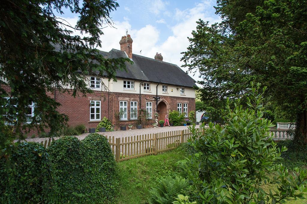 Heywood Hall Denstone Exterior foto